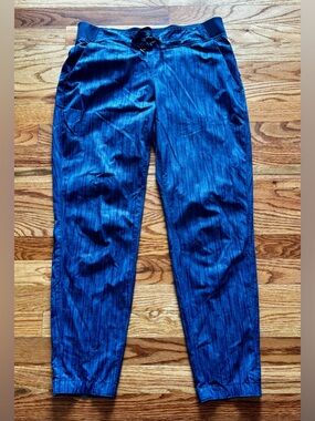 Athleta Midtown Stride Blue Wash Pinstripe Drawstring Jogger Pants - Size 8